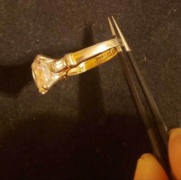 Brilliant Sparkling CZ ring - Picture 3 of 3